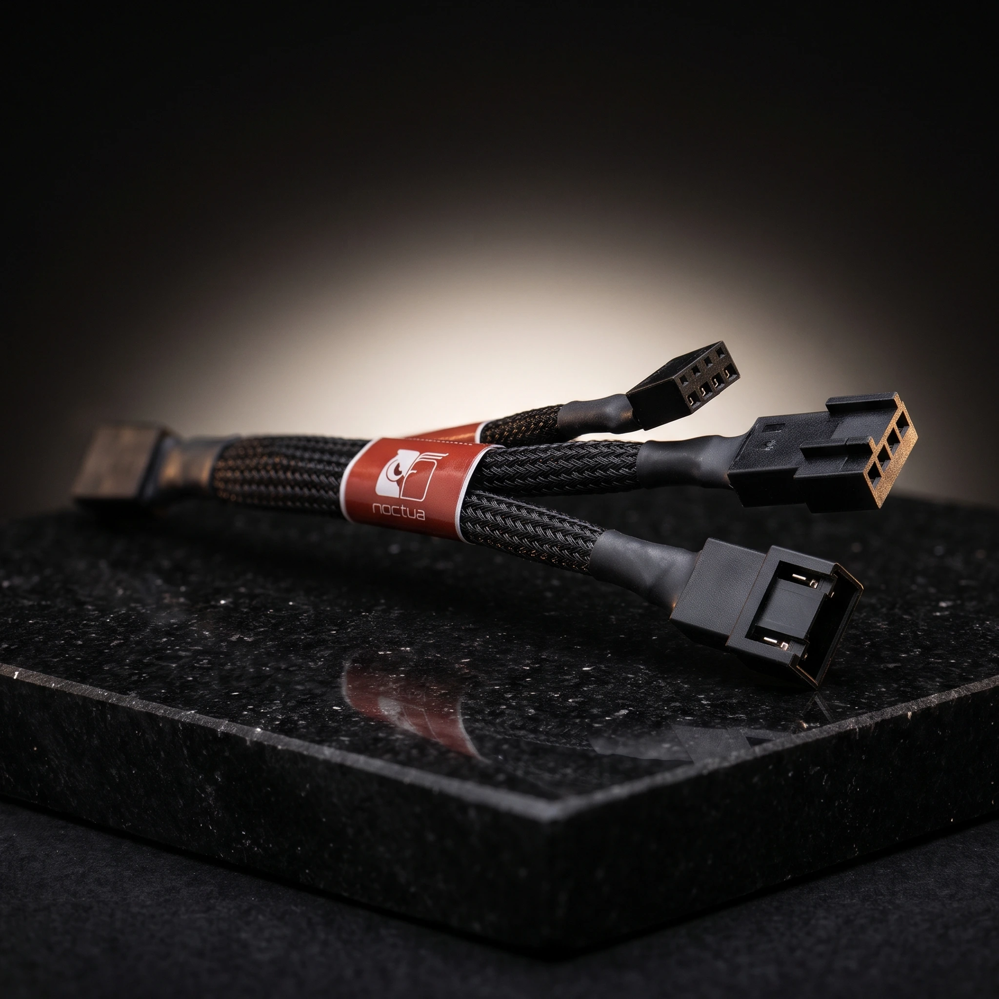 Noctua NA-SYC1 4-Pin PWM Y-Cable — Cases & Cooling